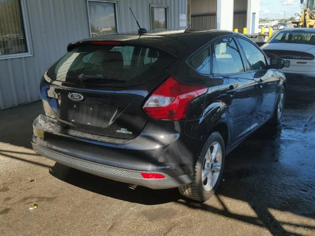 1FADP3K24DL338623 - 2013 FORD FOCUS SE BLACK photo 4