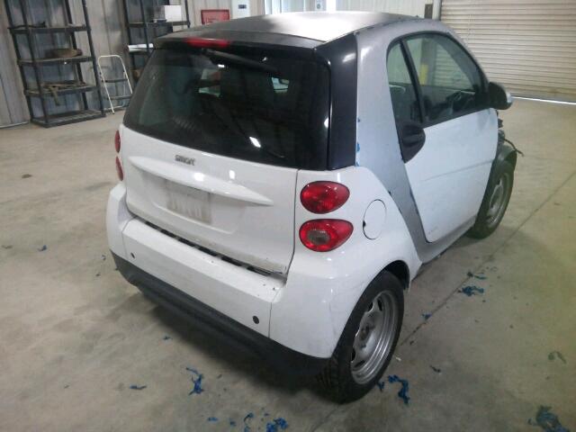 WMEEJ3BA1EK783465 - 2014 SMART FORTWO PUR TWO TONE photo 4