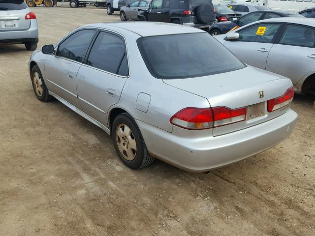 1HGCG16582A082284 - 2002 HONDA ACCORD EX SILVER photo 3