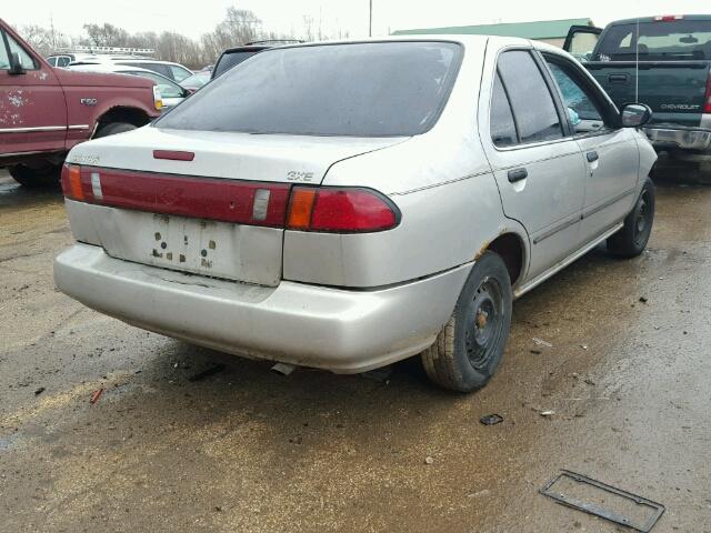 3N1AB41D5VL001746 - 1997 NISSAN SENTRA XE SILVER photo 4