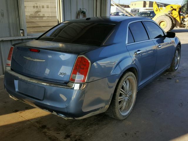 2C3CA5CG6BH592913 - 2011 CHRYSLER 300 LIMITE BLUE photo 4