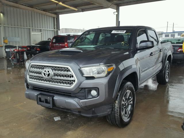 5TFAZ5CN5HX036686 - 2017 TOYOTA TACOMA DOU GRAY photo 2