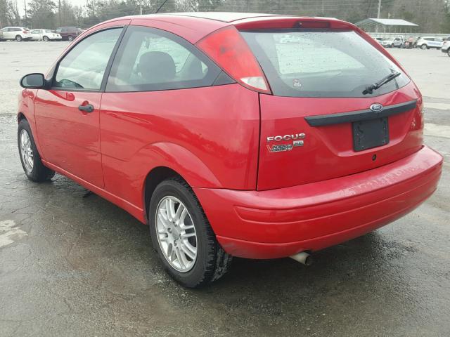 3FAFP31N35R113620 - 2005 FORD FOCUS ZX3 RED photo 3