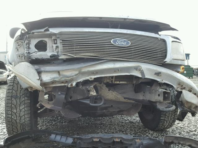 1FMPU16LXYLA77863 - 2000 FORD EXPEDITION SILVER photo 9
