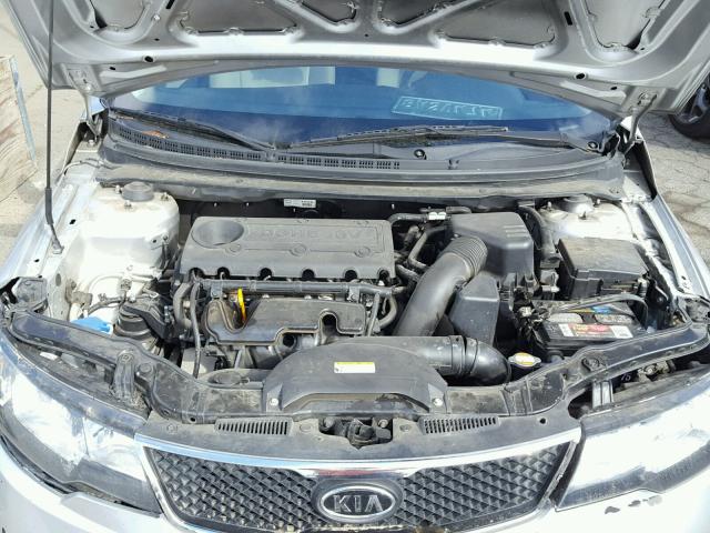 KNAFU4A21A5063227 - 2010 KIA FORTE EX SILVER photo 7