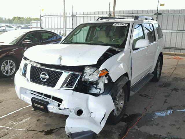 5N1AR1NN9AC609247 - 2010 NISSAN PATHFINDER WHITE photo 2