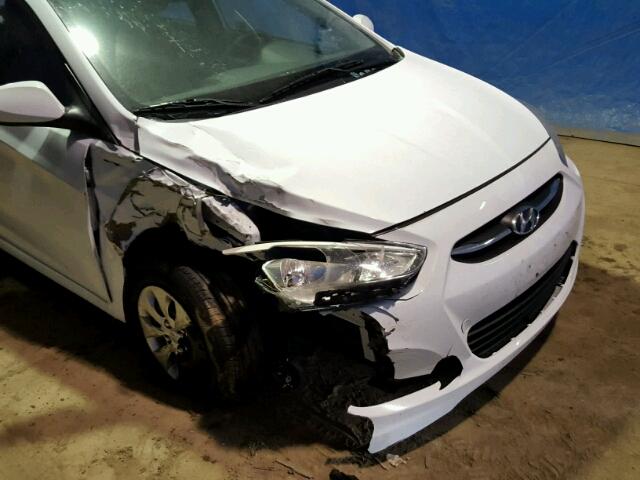 KMHCT4AE4HU292807 - 2017 HYUNDAI ACCENT SE WHITE photo 9