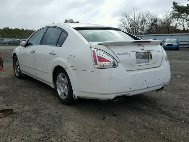 1N4BA41E44C922370 - 2004 NISSAN MAXIMA SE WHITE photo 3