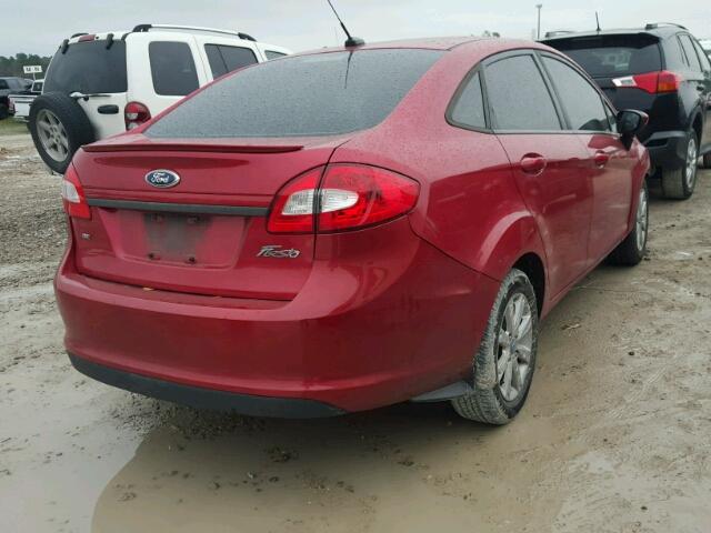 3FADP4BJ5CM131877 - 2012 FORD FIESTA SE RED photo 4