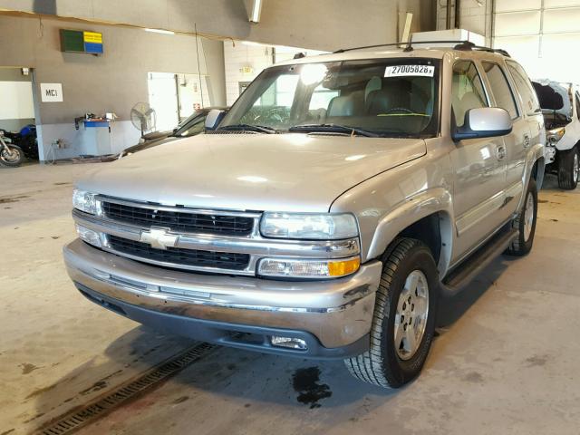 1GNEC13T05R143484 - 2005 CHEVROLET TAHOE C150 TAN photo 2