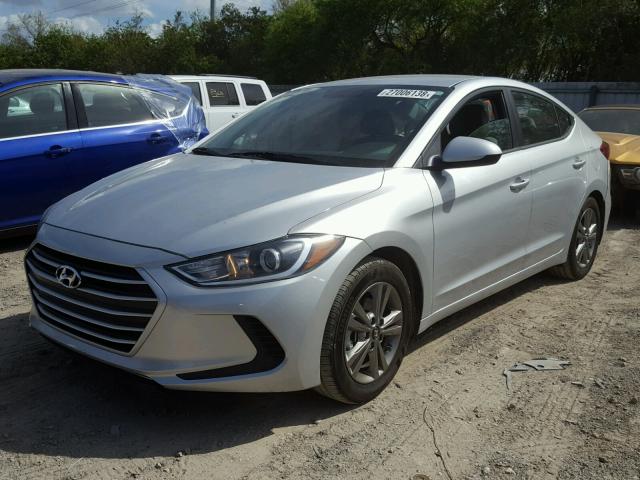 5NPD84LF2HH152636 - 2017 HYUNDAI ELANTRA SE SILVER photo 2