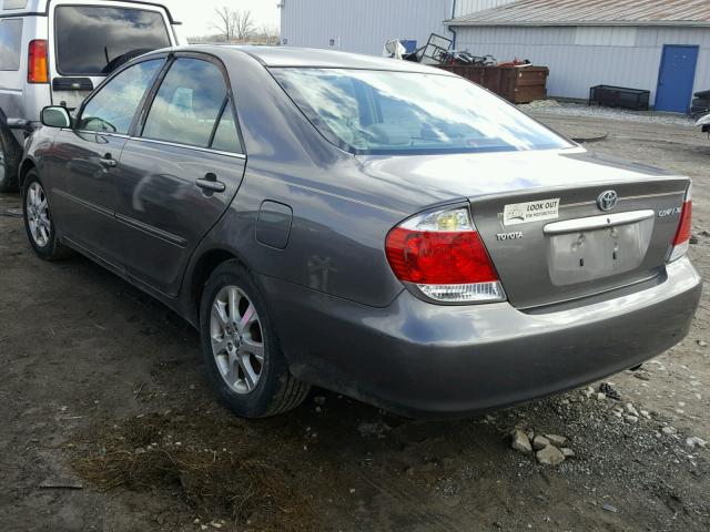 4T1BE32K06U694616 - 2006 TOYOTA CAMRY LE GRAY photo 3