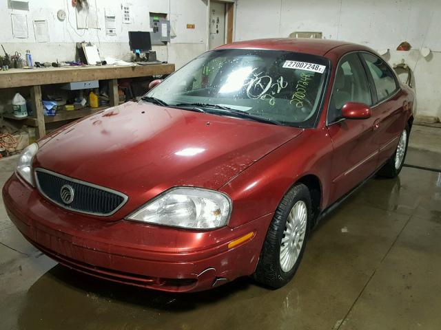 1MEFM50U1YG622929 - 2000 MERCURY SABLE GS RED photo 2