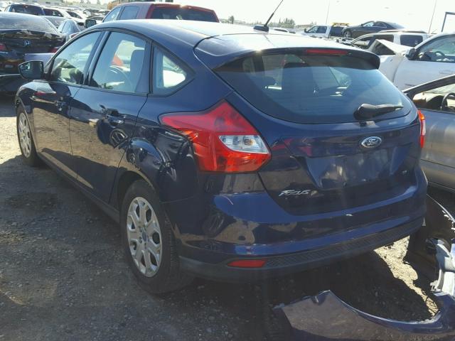 1FAHP3K26CL161508 - 2012 FORD FOCUS SE BLUE photo 3