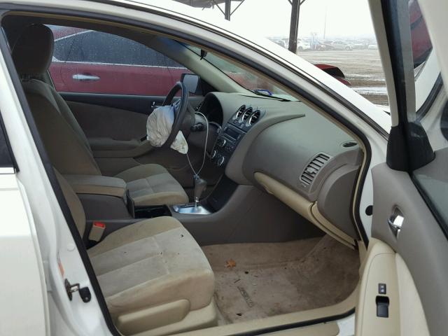 1N4AL21E69C152402 - 2009 NISSAN ALTIMA 2.5 WHITE photo 5