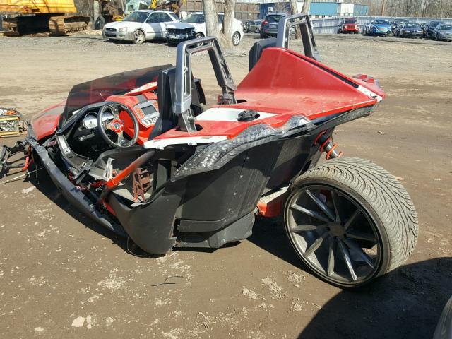 57XAAPFA4G7114795 - 2016 POLARIS SLINGSHOT RED photo 3