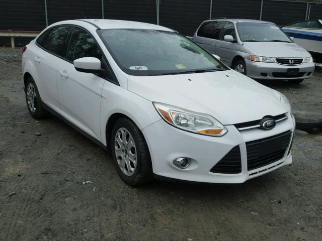 1FAHP3F22CL396689 - 2012 FORD FOCUS SE WHITE photo 1