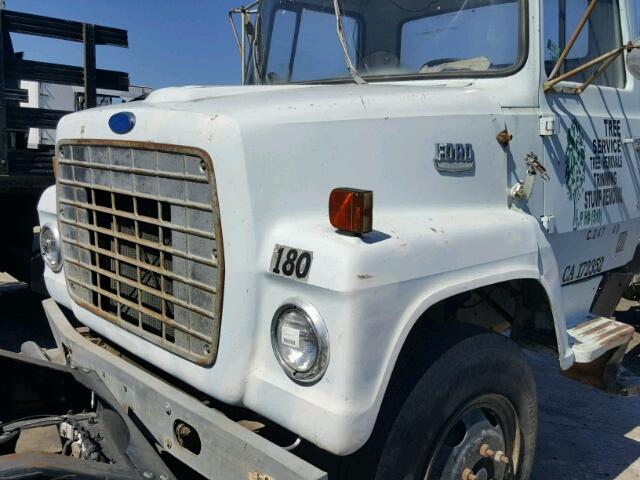 N71FVC10405 - 1974 FORD F700 WHITE photo 7