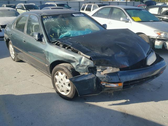 1HGCD5634VA086738 - 1997 HONDA ACCORD LX GREEN photo 1