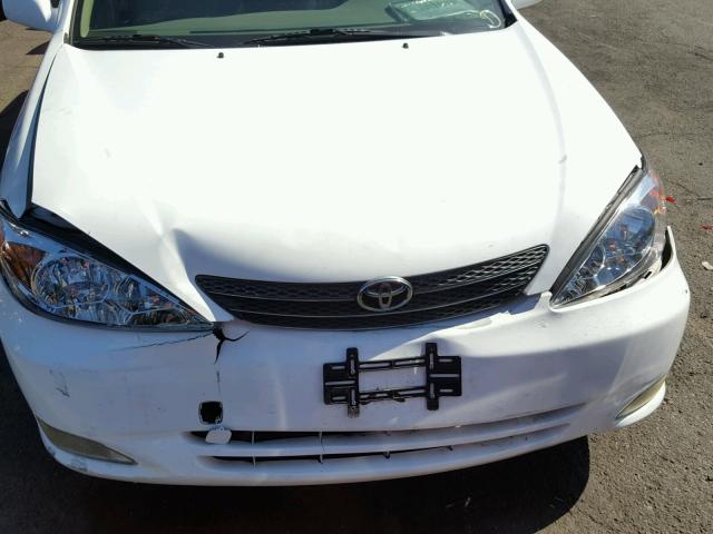 JTDBE32K230231223 - 2003 TOYOTA CAMRY LE WHITE photo 7