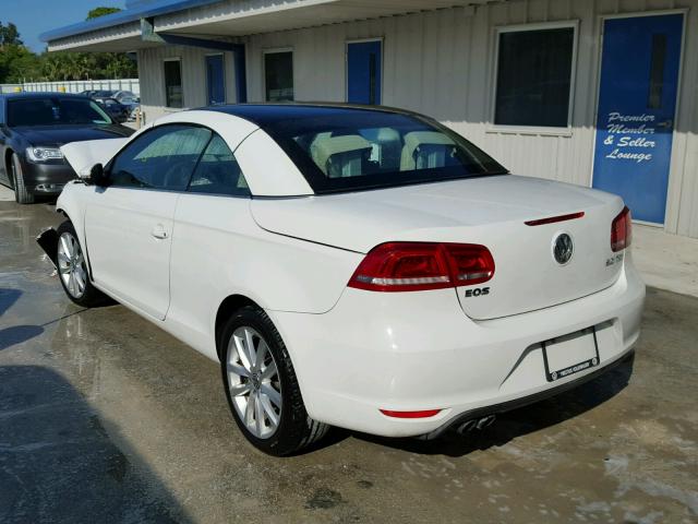 WVWBW8AH1DV000317 - 2013 VOLKSWAGEN EOS KOMFOR 白色 照片 3
