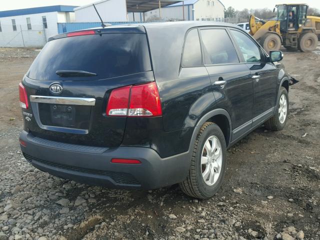 5XYKT4A11DG327912 - 2013 KIA SORENTO LX BLACK photo 4