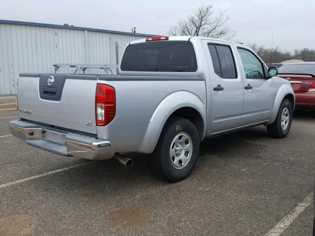 1N6AD07U07C461755 - 2007 NISSAN FRONTIER C SILVER photo 4