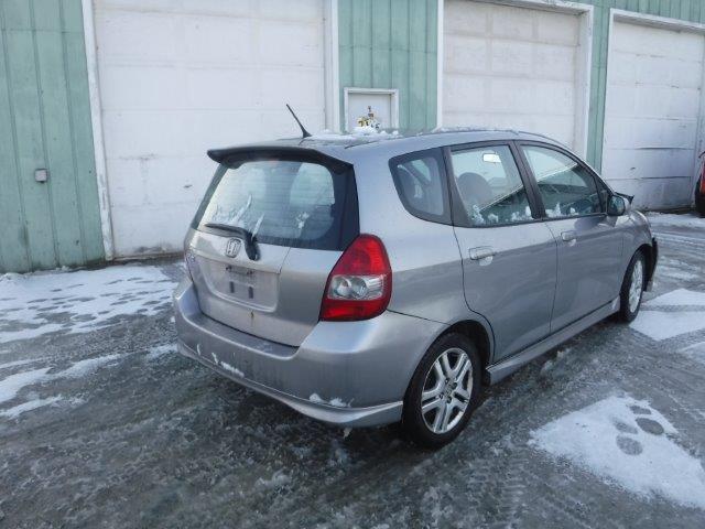 JHMGD38647S038146 - 2007 HONDA FIT S SILVER photo 4