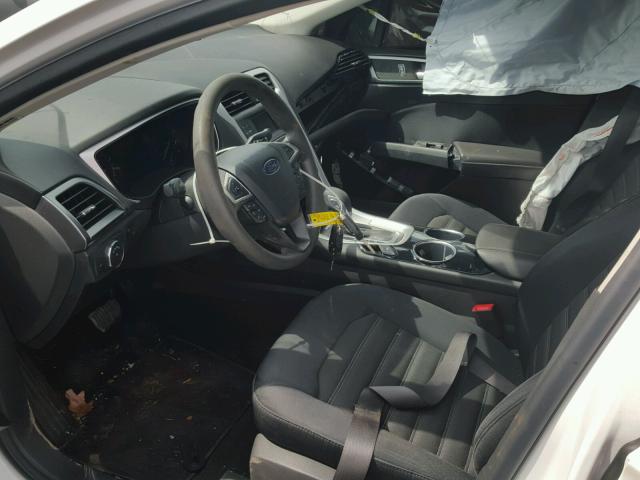 3FA6P0H70DR211122 - 2013 FORD FUSION SE WHITE photo 5