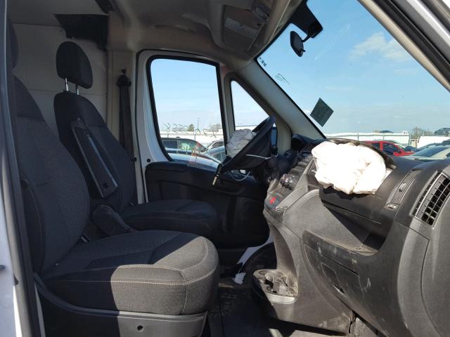 3C6TRVAG0HE508135 - 2017 RAM PROMASTER WHITE photo 5