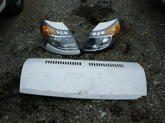 3C6TRVAG0HE508135 - 2017 RAM PROMASTER WHITE photo 9