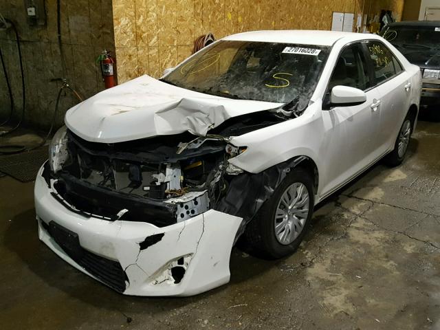 4T1BF1FK2CU567387 - 2012 TOYOTA CAMRY LE WHITE photo 2