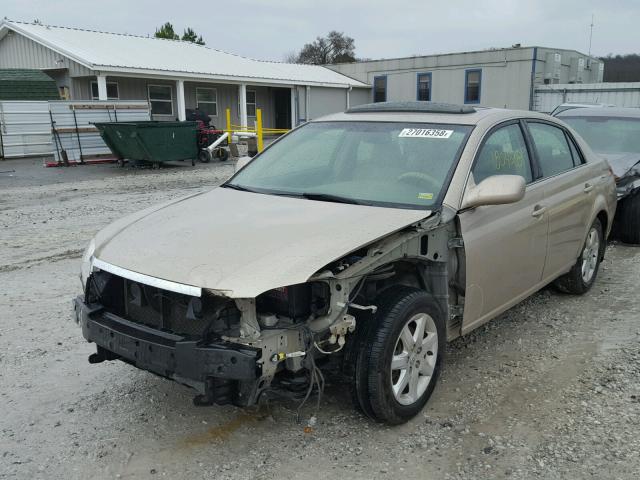 4T1BK36B77U172456 - 2007 TOYOTA AVALON XL GOLD photo 2