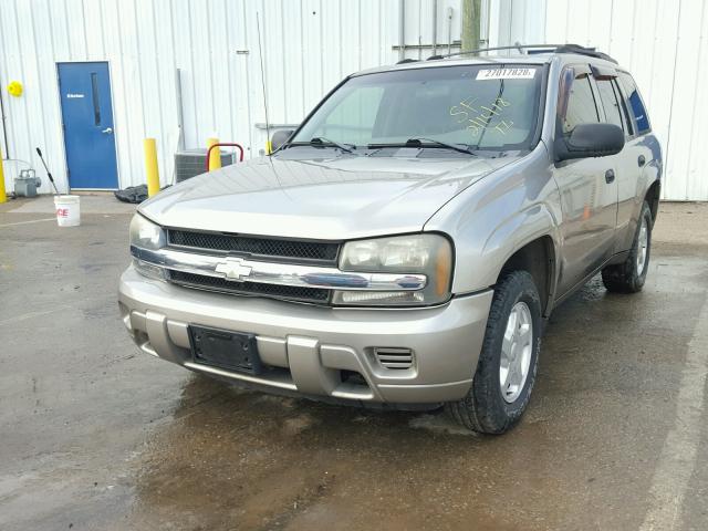 1GNDS13S122360925 - 2002 CHEVROLET TRAILBLAZE TAN photo 2