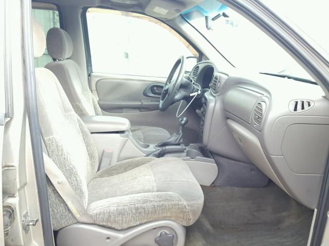 1GNDS13S122360925 - 2002 CHEVROLET TRAILBLAZE TAN photo 5