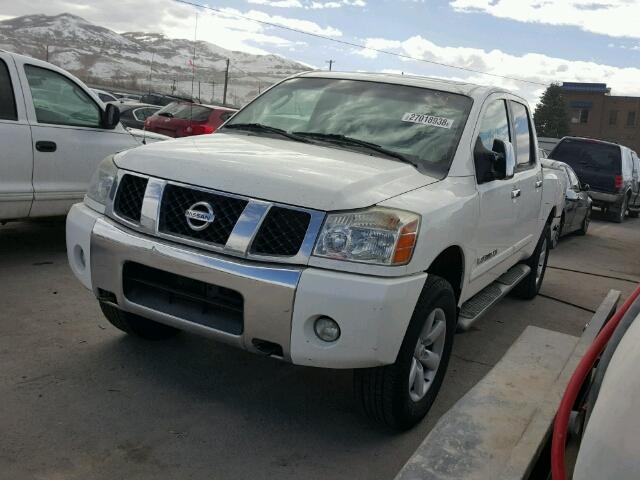 1N6AA07B75N548643 - 2005 NISSAN TITAN XE WHITE photo 2