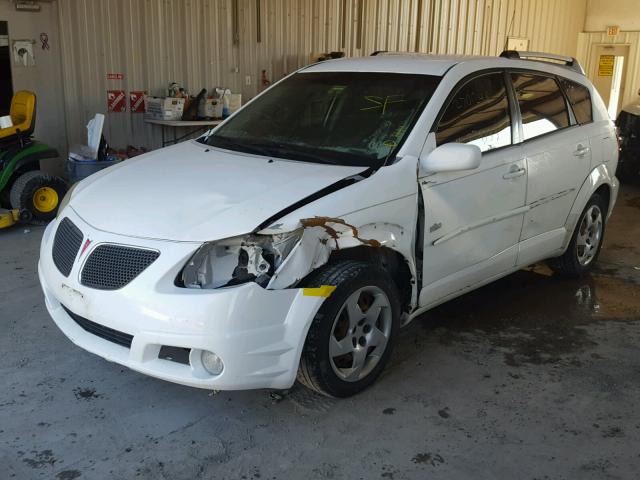 5Y2SL63845Z455831 - 2005 PONTIAC VIBE WHITE photo 2