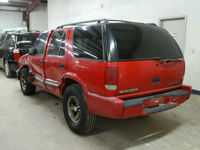 1GNCS13W7Y2339052 - 2000 CHEVROLET BLAZER RED photo 3