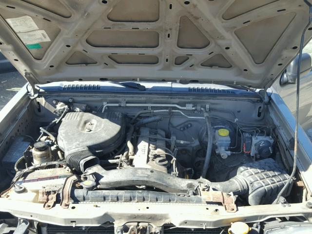 1N6DD26T14C477329 - 2004 NISSAN FRONTIER K BEIGE photo 7