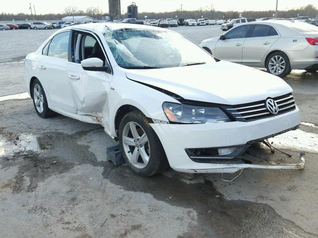 1VWAT7A32FC114082 - 2015 VOLKSWAGEN PASSAT S WHITE photo 1