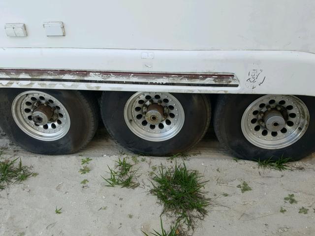 16F63B4R3T1010235 - 1996 CARR 5TH WHEEL WHITE photo 8