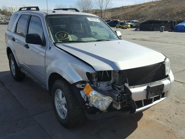 1FMCU9D72BKA14529 - 2011 FORD ESCAPE XLT SILVER photo 1