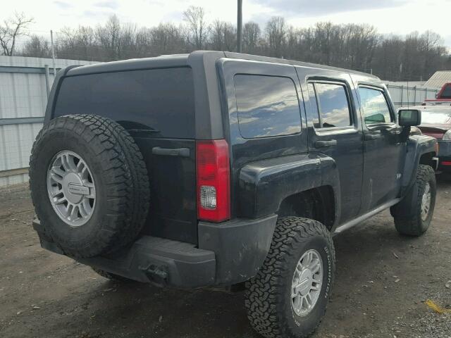 5GTEN13EX98140634 - 2009 HUMMER H3 BLACK photo 4