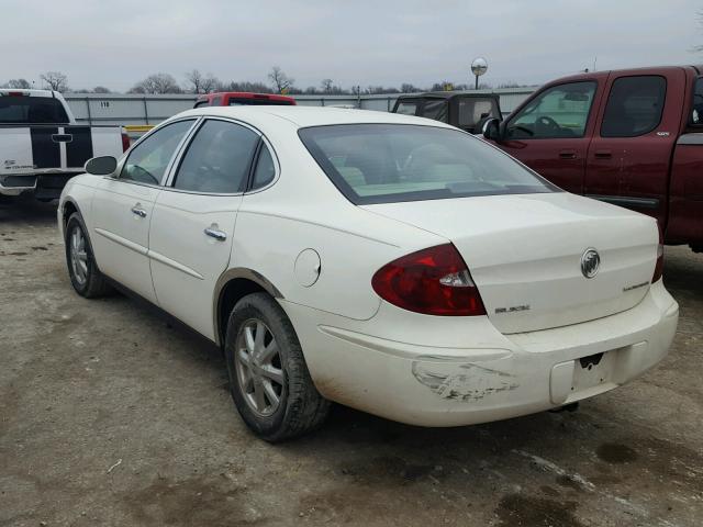 2G4WC562751246204 - 2005 BUICK LACROSSE C WHITE photo 3