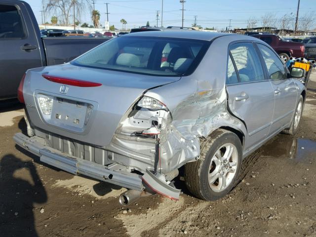 1HGCM56307A065825 - 2007 HONDA ACCORD SE SILVER photo 4