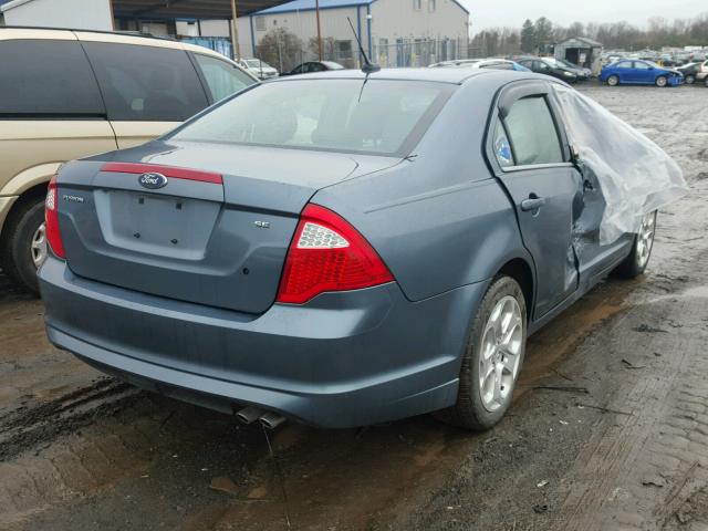 3FAHP0HA1BR136674 - 2011 FORD FUSION SE BLUE photo 4