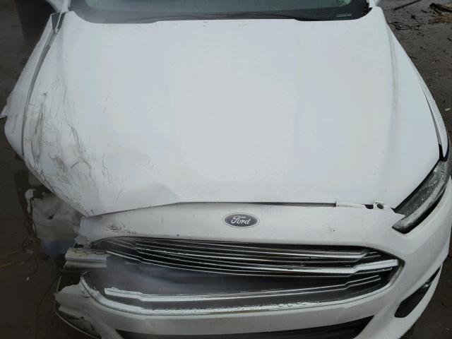 3FA6P0T96GR353620 - 2016 FORD FUSION SE WHITE photo 7