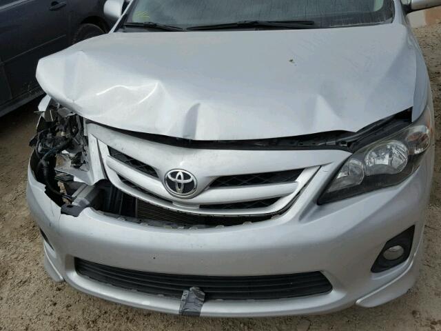 5YFBU4EE9DP145882 - 2013 TOYOTA COROLLA BA SILVER photo 7