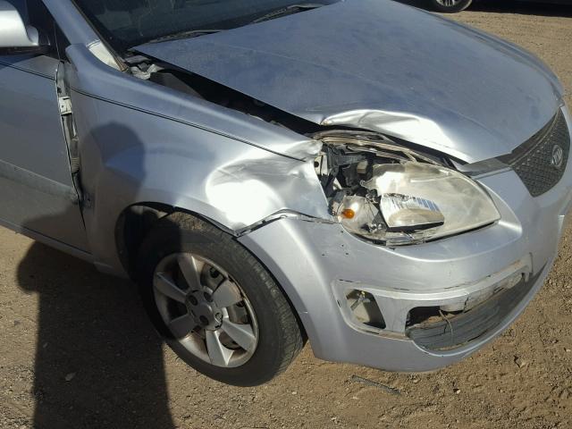 KNADE123366079165 - 2006 KIA RIO SILVER photo 9