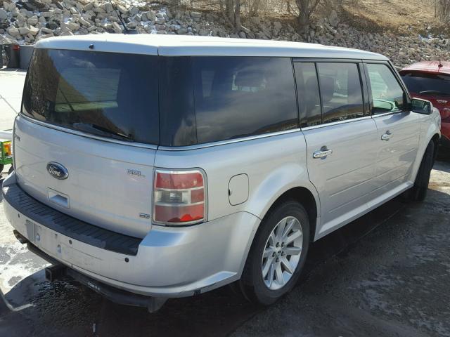2FMEK62C09BA13249 - 2009 FORD FLEX SEL ვერცხლისფერი ფოტო 4